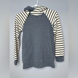 Ampersand Avenue Girls Pullover Large Hoodie